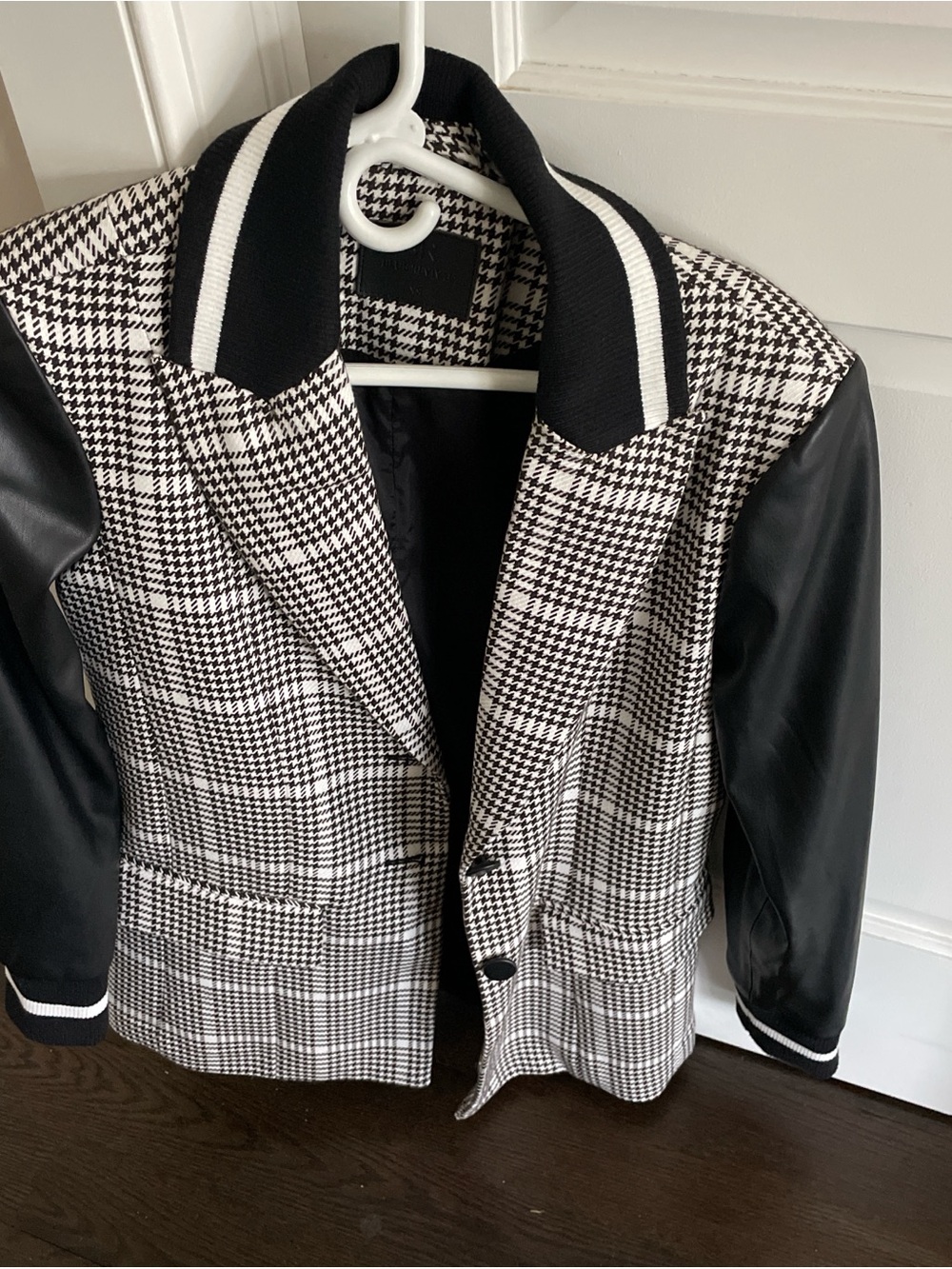 Black & White Houndstooth Bomber-Style Blazer